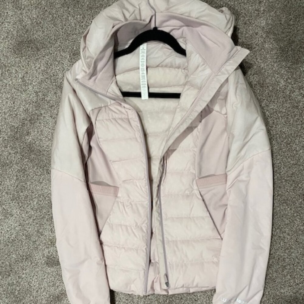 Lululemon - Down for It All jacket size 4 excellent condition : light pink